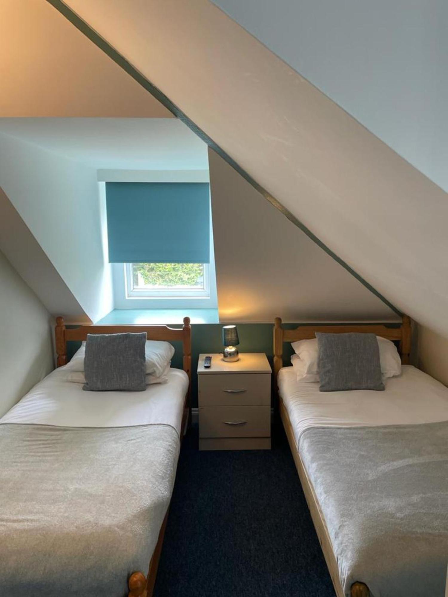 Oyo No 3 Otel Bath Dış mekan fotoğraf