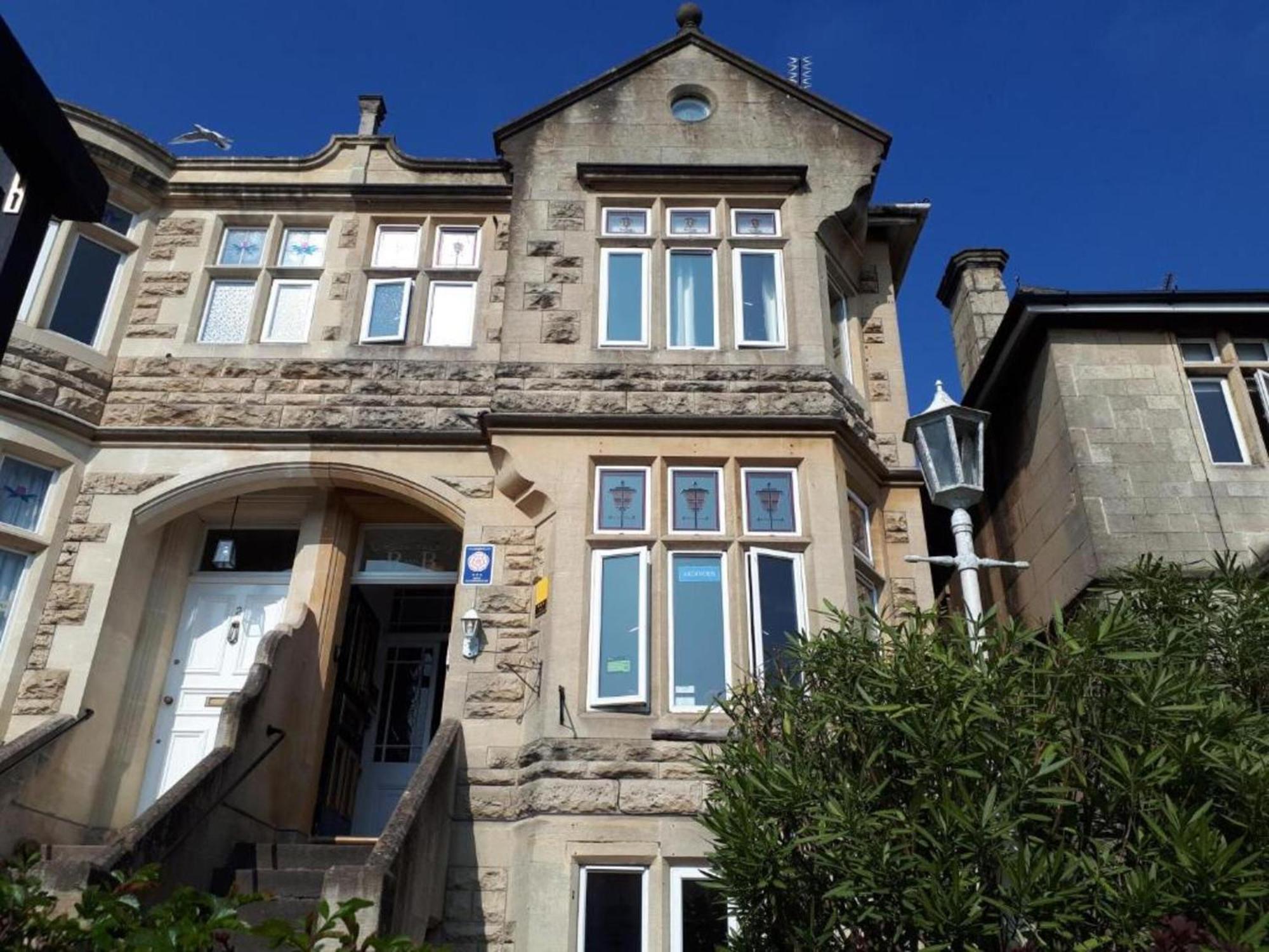 Oyo No 3 Otel Bath Dış mekan fotoğraf